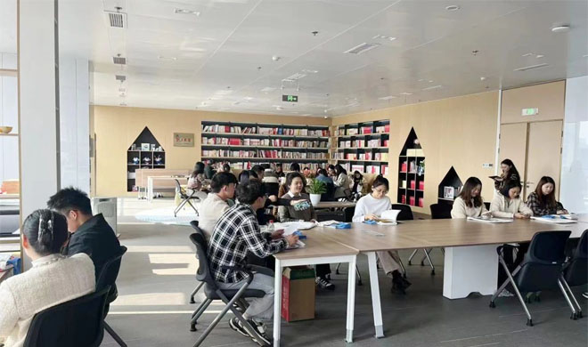 画团扇、做版画、包青团……浙商BTI体育工会及下属工会为“她们”搭建舞台