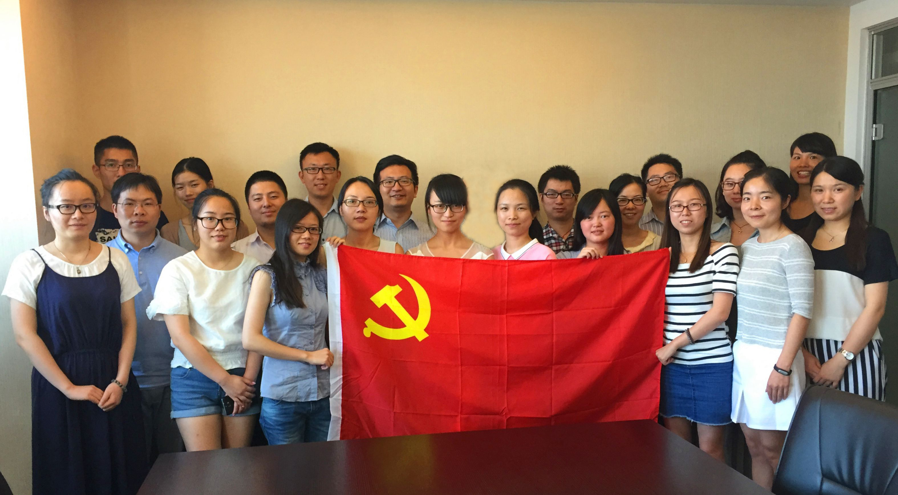 荆门结合党支部拉开“两学一做”活动序幕